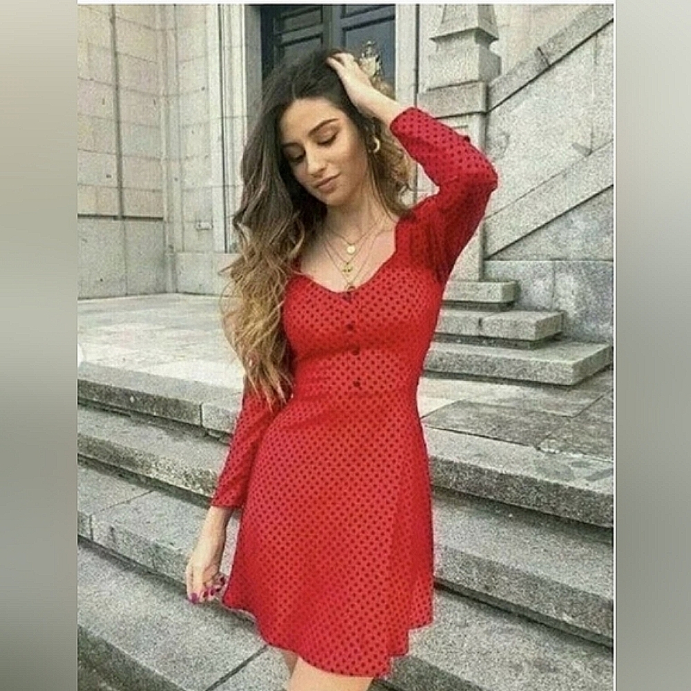 💘☃️🆕️Zara Medium Red Polka Dot Mini Dress